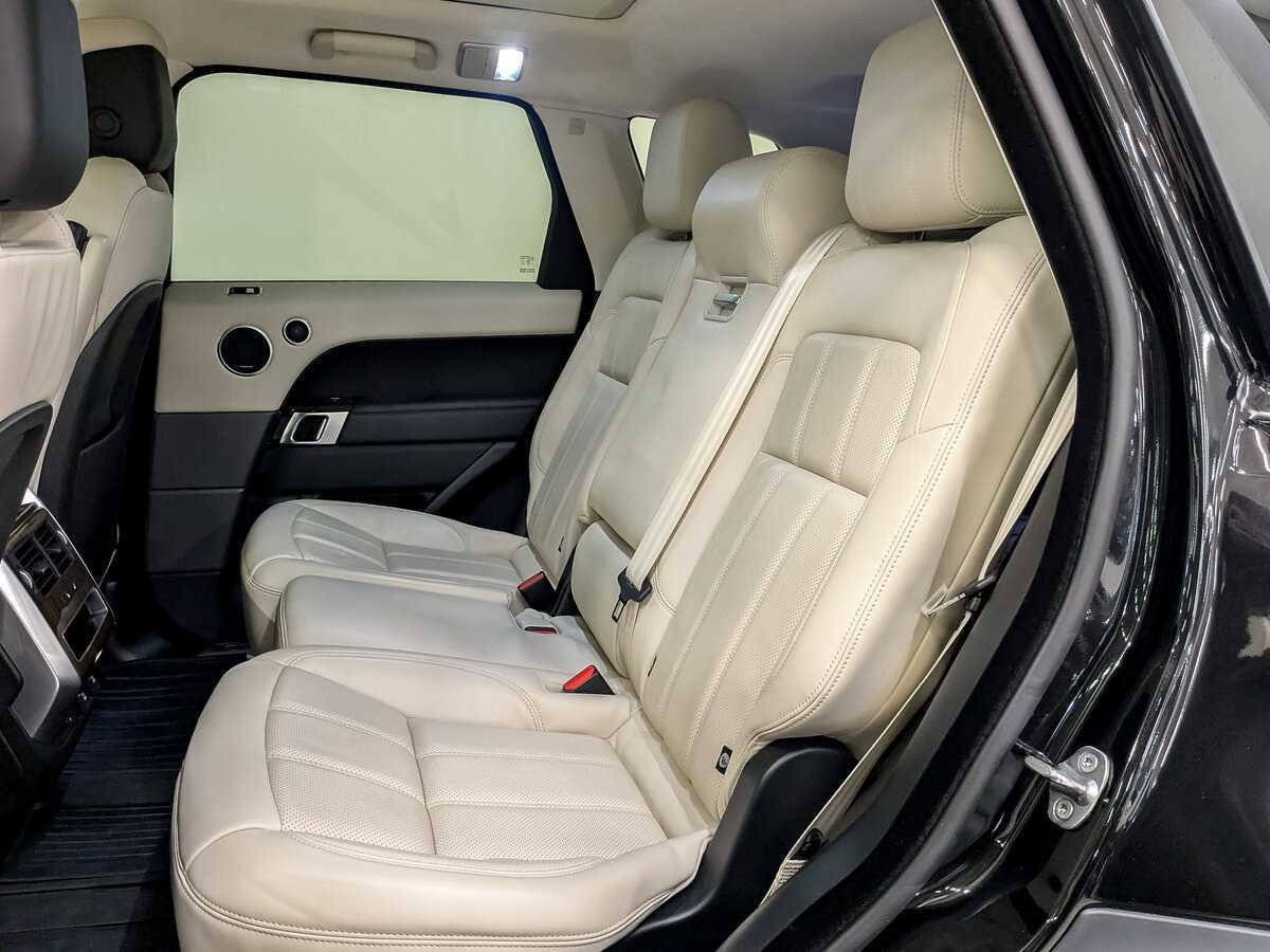 Land Rover Range Rover Sport с пробегом — 2021 год. Фото: #11