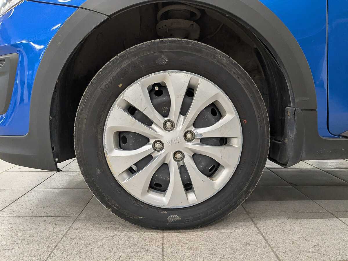 Kia Rio с пробегом — 2020 год. Фото: #10