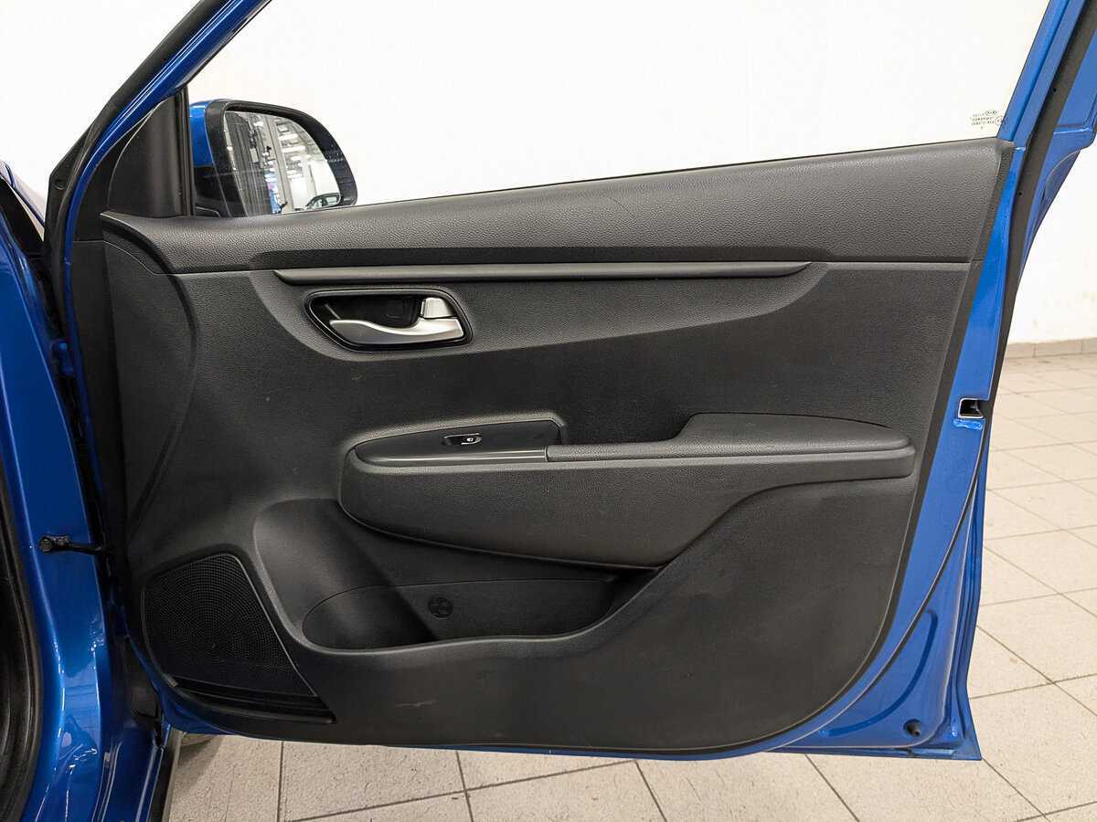 Kia Rio с пробегом — 2019 год. Фото: #23