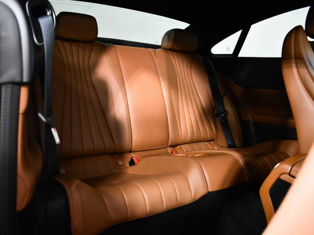 Mercedes-Benz E-Класс с пробегом — 2021 год. Фото: #9