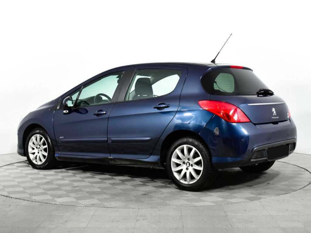 Peugeot 308 с пробегом — 2011 год. Фото: #6