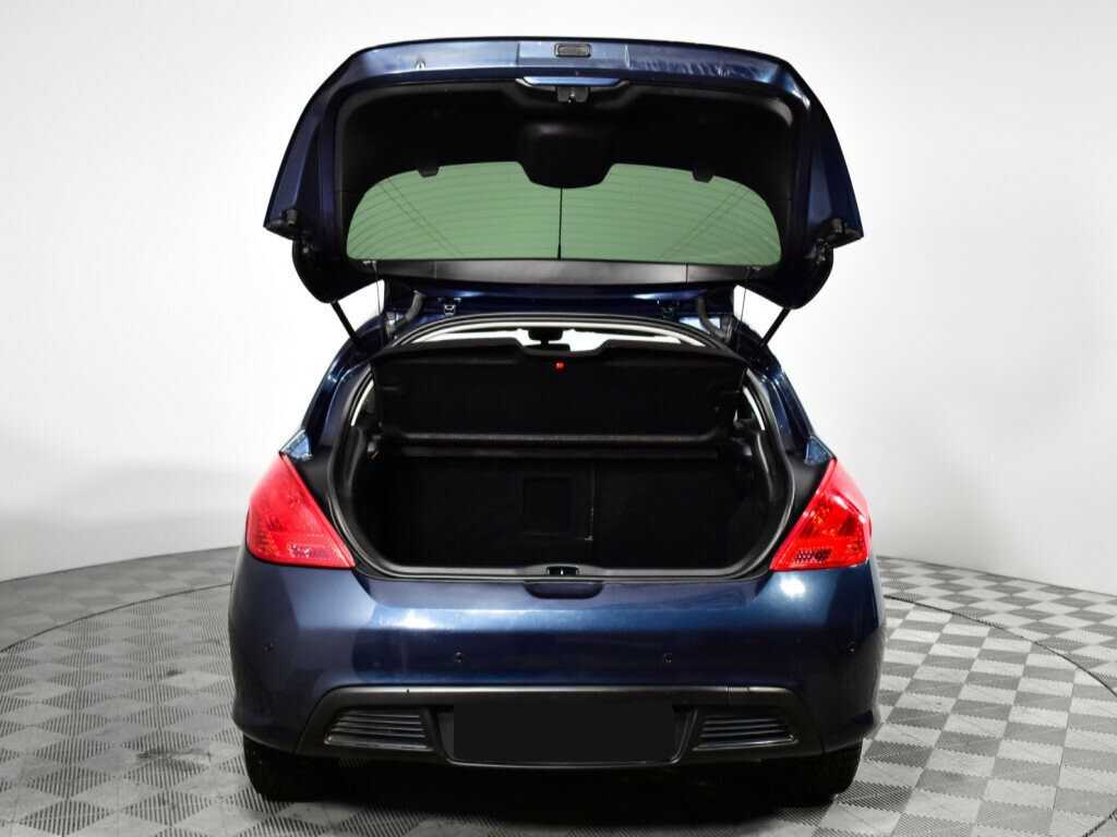 Peugeot 308 с пробегом — 2011 год. Фото: #14