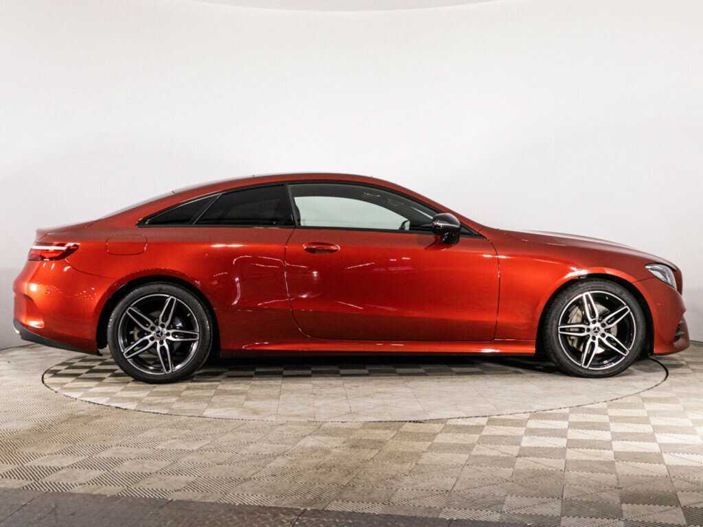 Mercedes-Benz E-Класс с пробегом — 2017 год. Фото: #3