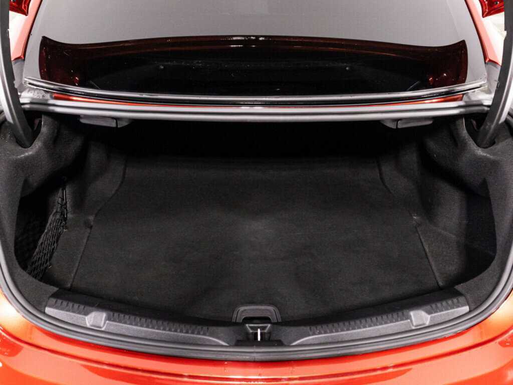 Mercedes-Benz E-Класс с пробегом — 2017 год. Фото: #14