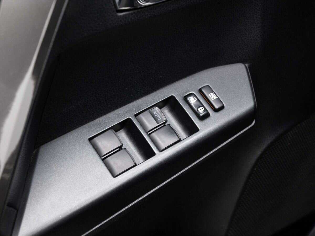 Toyota RAV4 с пробегом — 2017 год. Фото: #16