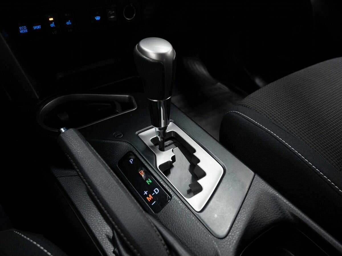 Toyota RAV4 с пробегом — 2017 год. Фото: #19