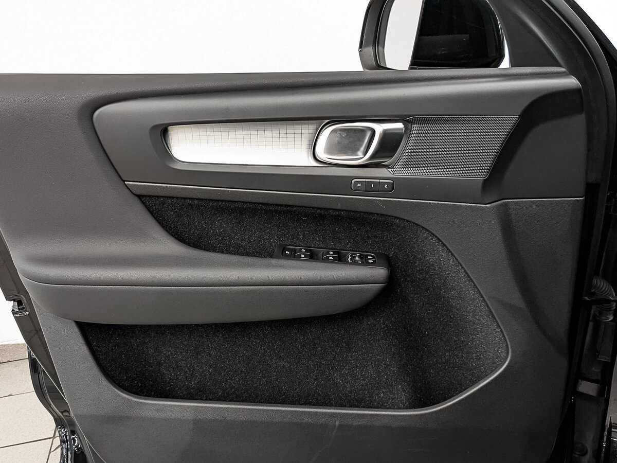 Volvo XC40 с пробегом — 2020 год. Фото: #17