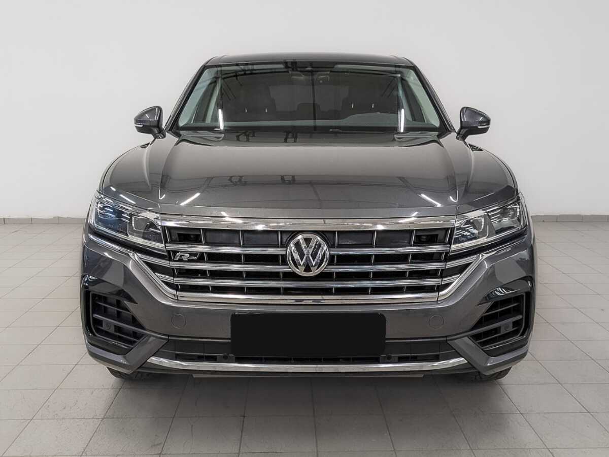 Volkswagen Touareg с пробегом — 2019 год. Фото: #1
