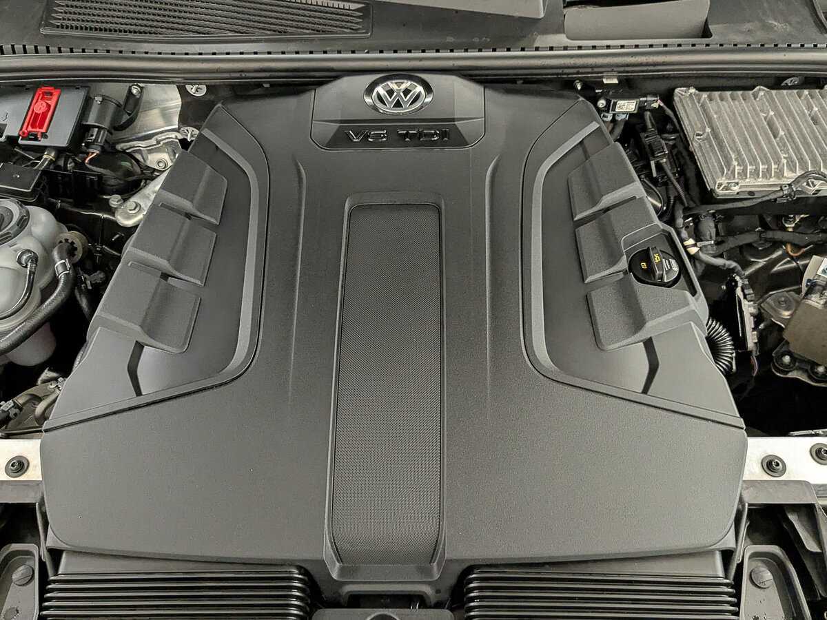 Volkswagen Touareg с пробегом — 2019 год. Фото: #8