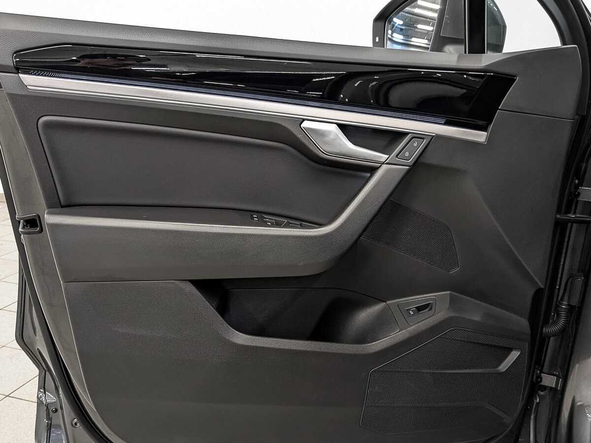 Volkswagen Touareg с пробегом — 2019 год. Фото: #18