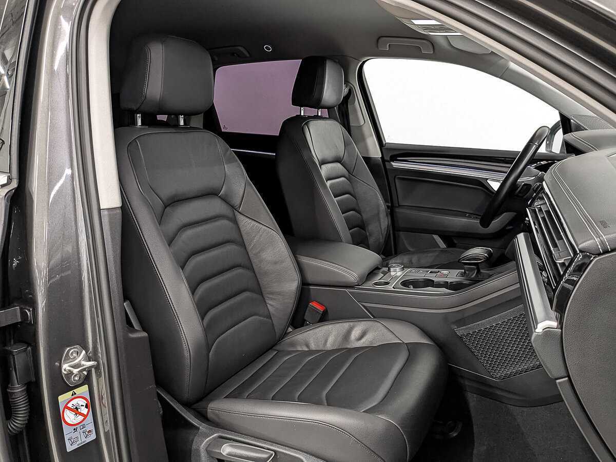 Volkswagen Touareg с пробегом — 2019 год. Фото: #23