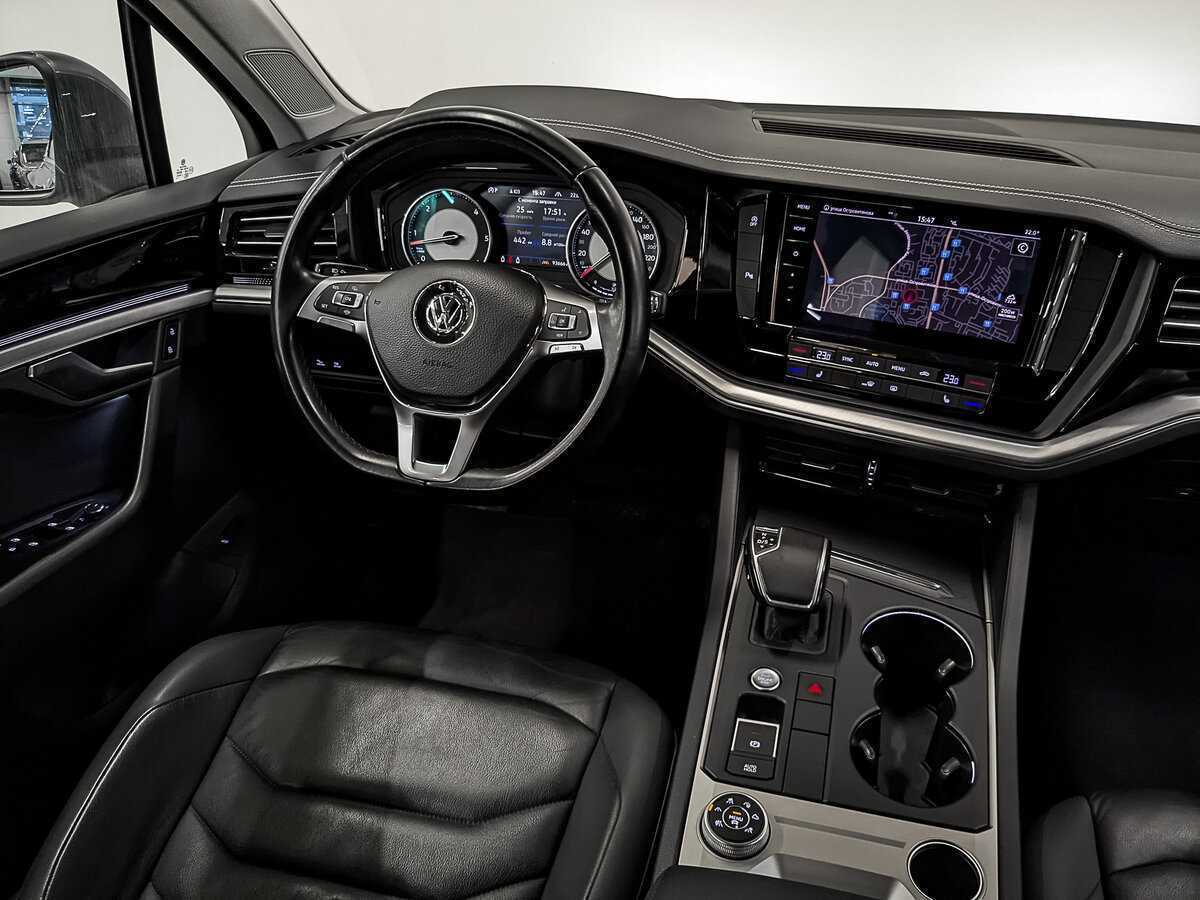 Volkswagen Touareg с пробегом — 2019 год. Фото: #28