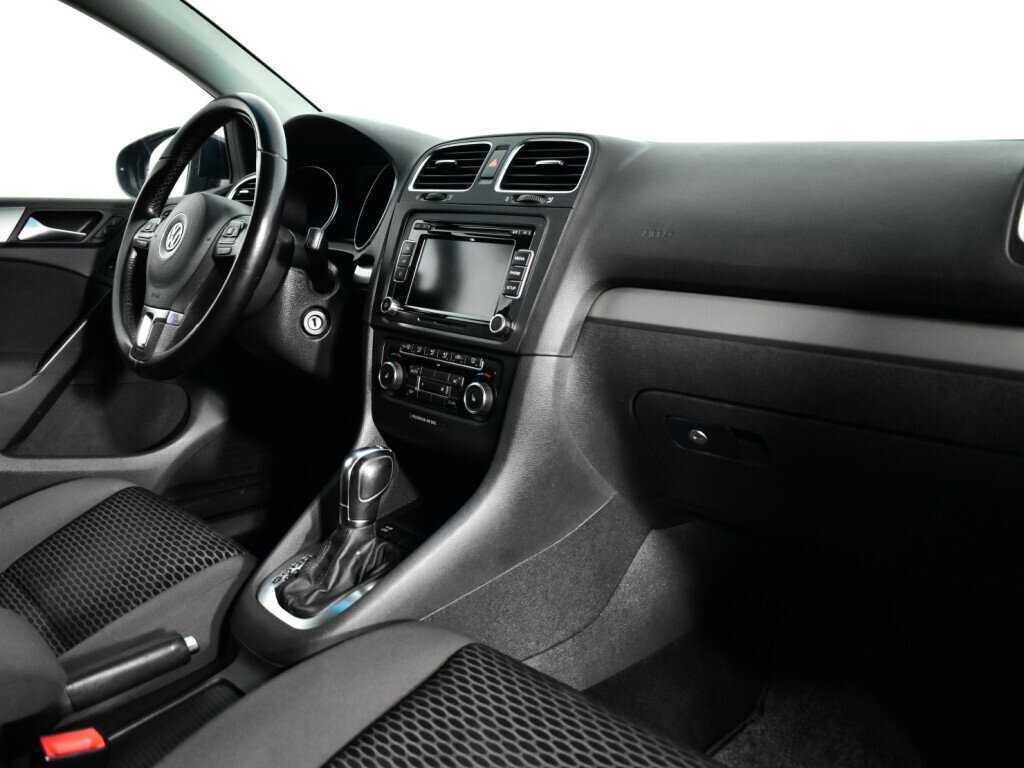 Volkswagen Golf с пробегом — 2011 год. Фото: #8