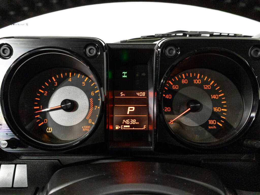 Suzuki Jimny с пробегом — 2021 год. Фото: #11