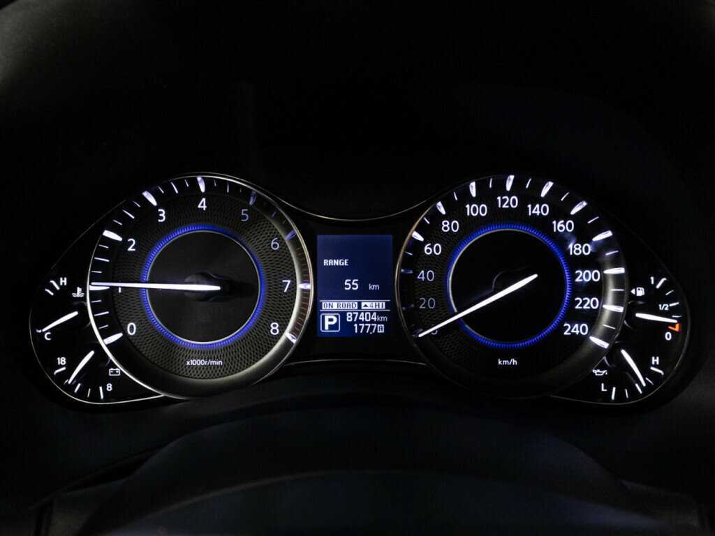 Infiniti QX80 с пробегом — 2017 год. Фото: #9