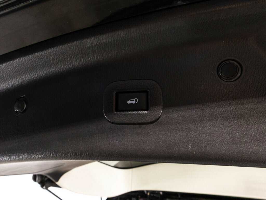 Infiniti QX80 с пробегом — 2017 год. Фото: #14