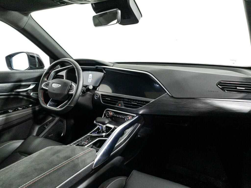 Geely Tugella с пробегом — 2023 год. Фото: #8