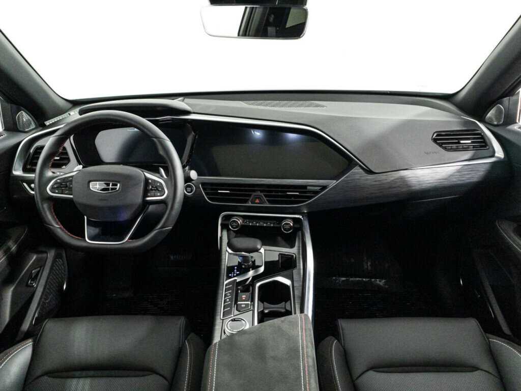 Geely Tugella с пробегом — 2023 год. Фото: #12