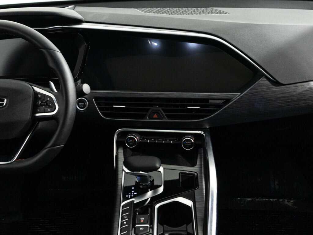 Geely Tugella с пробегом — 2023 год. Фото: #13