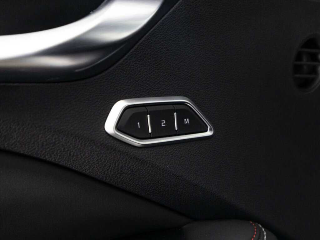 Geely Tugella с пробегом — 2023 год. Фото: #17