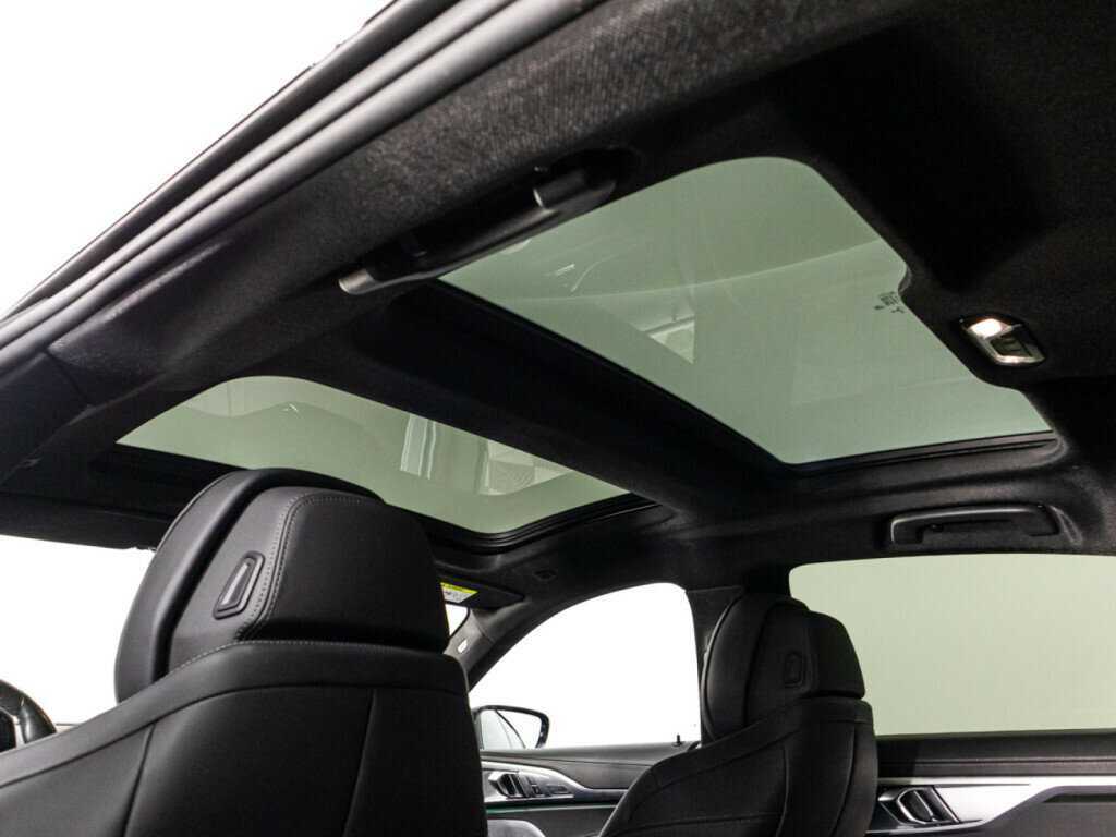 BMW 8 серии с пробегом — 2019 год. Фото: #14