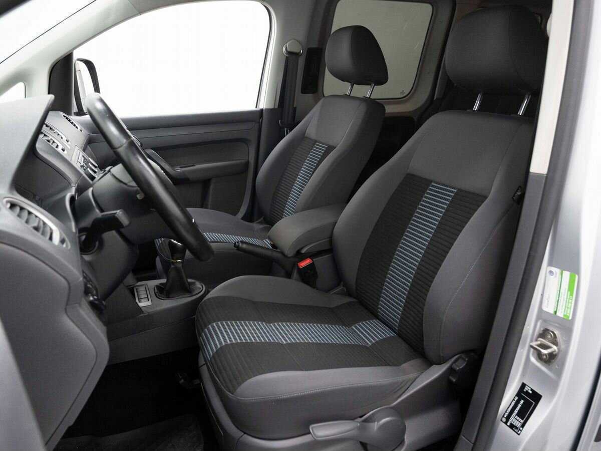 Volkswagen Caddy с пробегом — 2013 год. Фото: #9