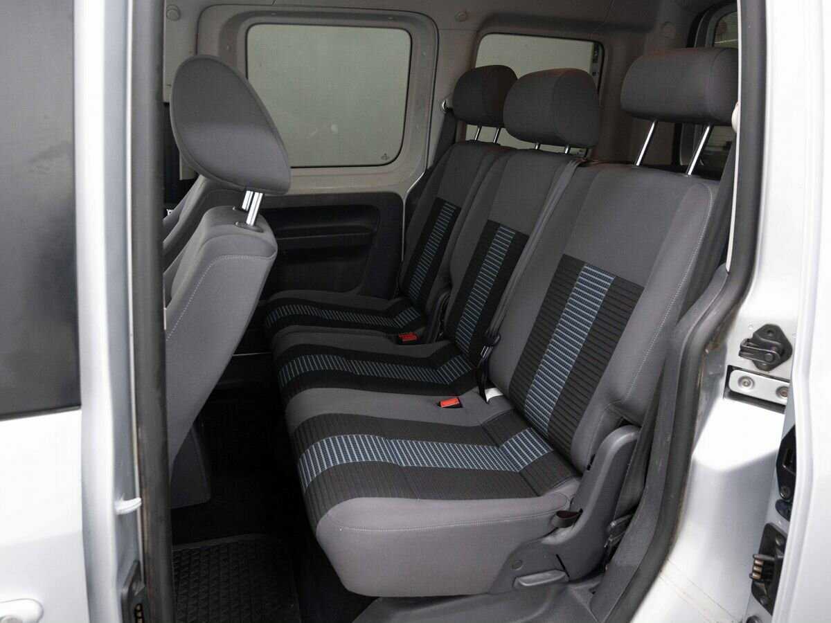 Volkswagen Caddy с пробегом — 2013 год. Фото: #10