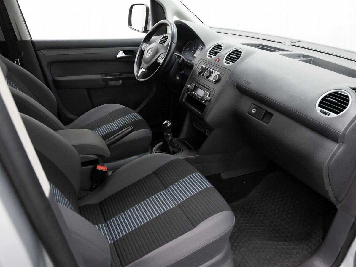 Volkswagen Caddy с пробегом — 2013 год. Фото: #12