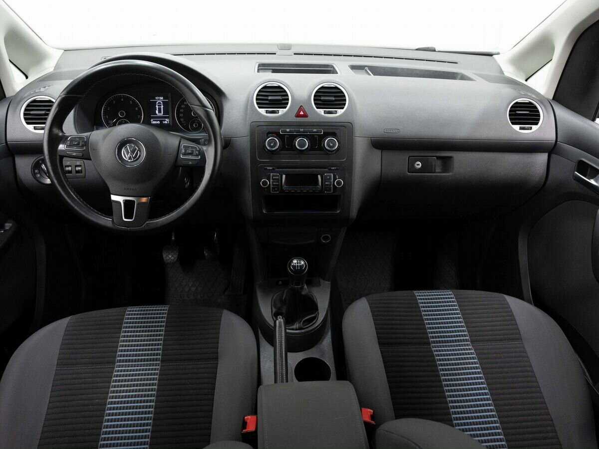 Volkswagen Caddy с пробегом — 2013 год. Фото: #14