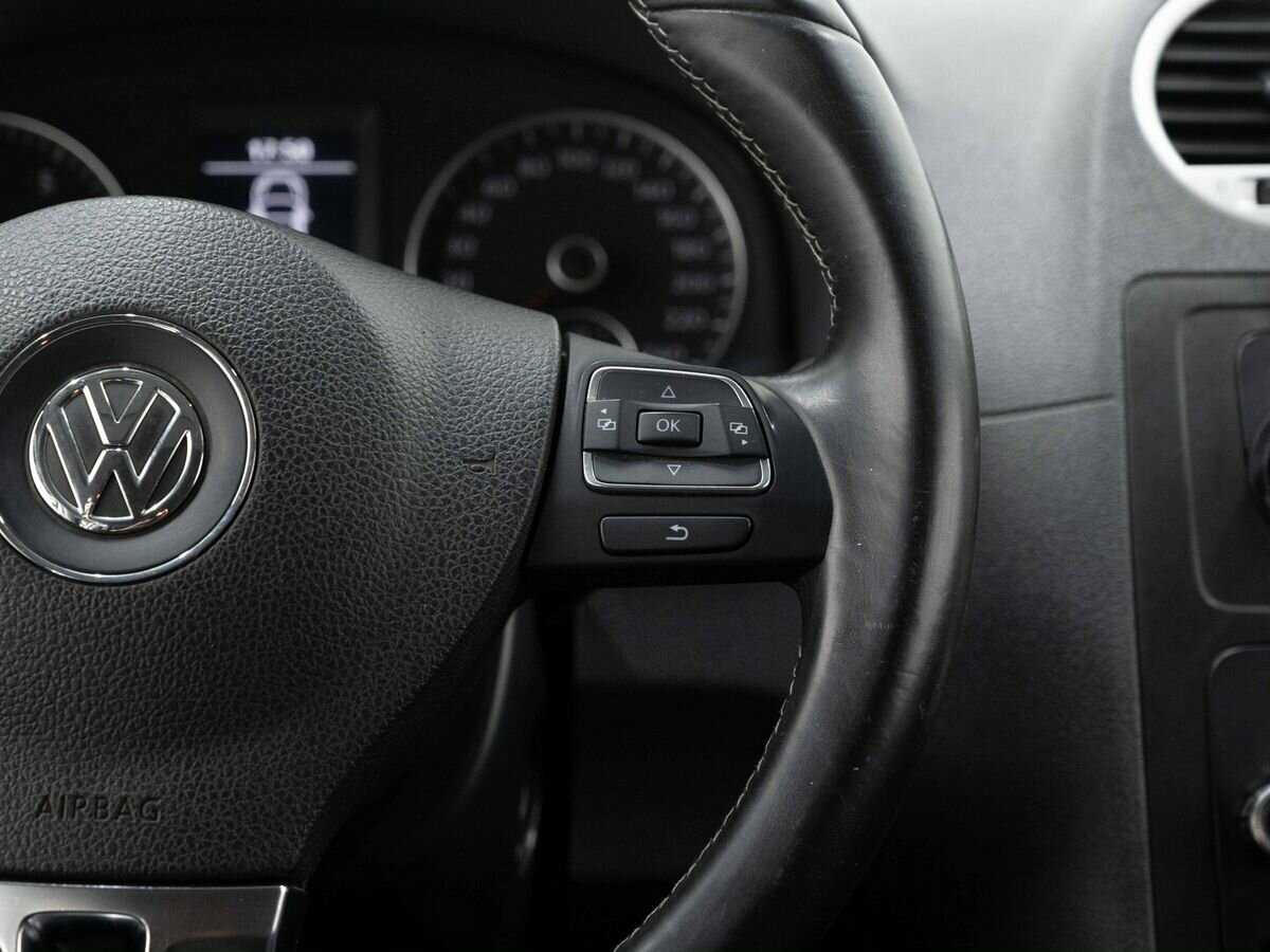 Volkswagen Caddy с пробегом — 2013 год. Фото: #17