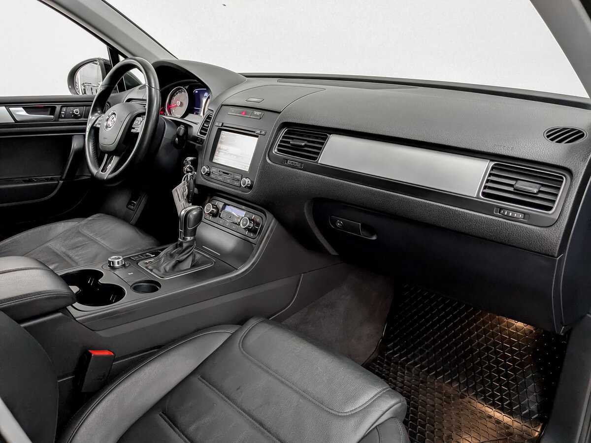 Volkswagen Touareg с пробегом — 2013 год. Фото: #10