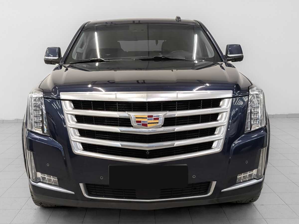 Cadillac Escalade с пробегом — 2018 год. Фото: #1