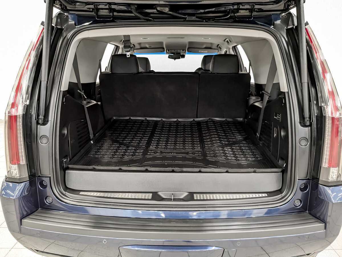 Cadillac Escalade с пробегом — 2018 год. Фото: #9