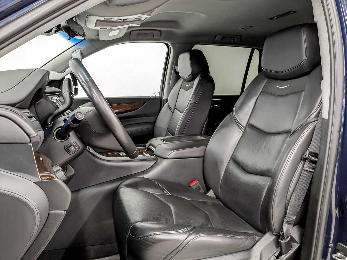Cadillac Escalade с пробегом — 2018 год. Фото: #16
