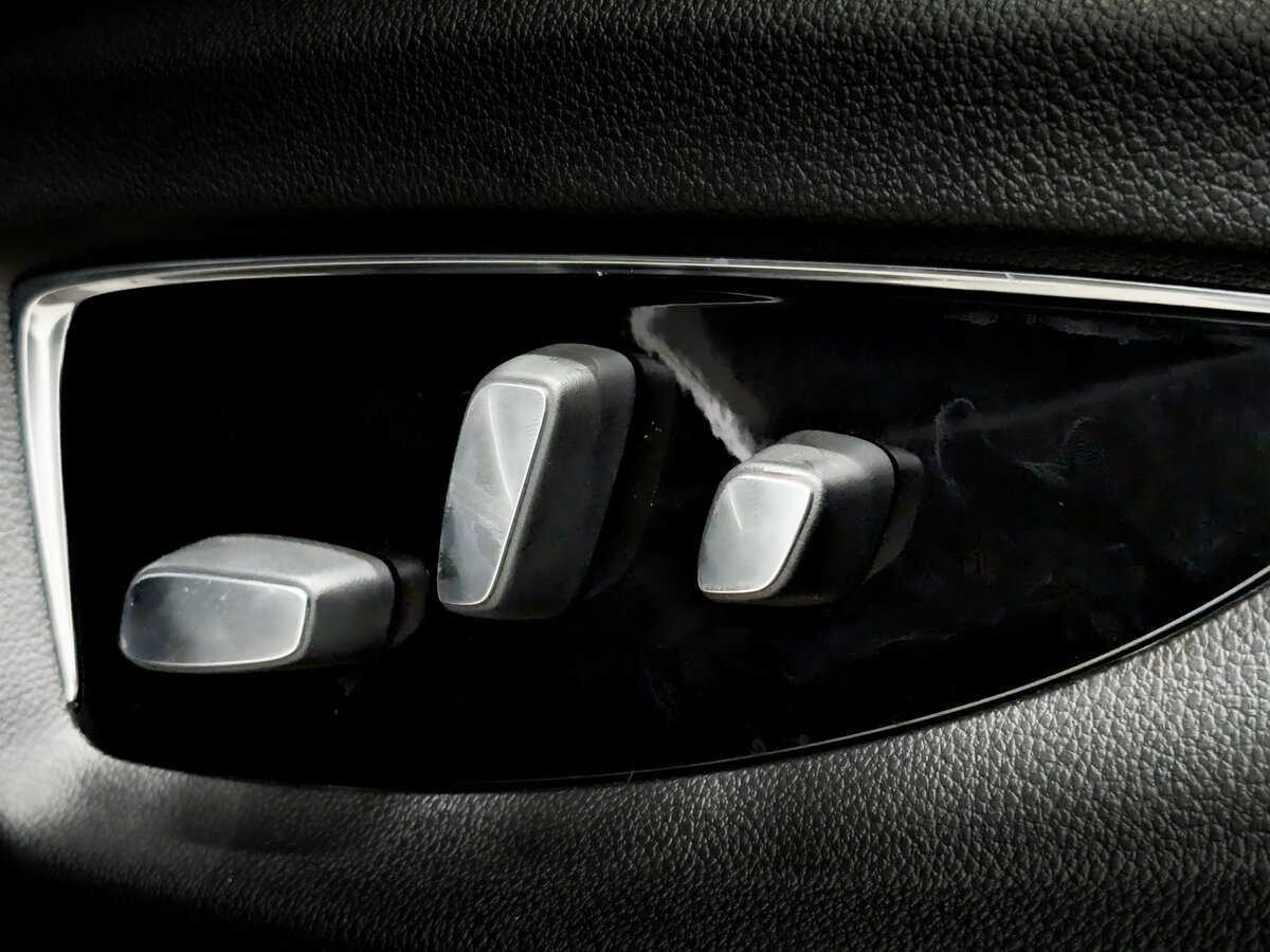 Cadillac Escalade с пробегом — 2018 год. Фото: #17