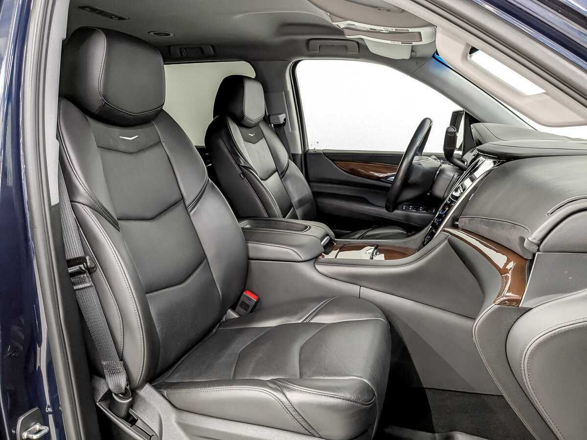 Cadillac Escalade с пробегом — 2018 год. Фото: #20