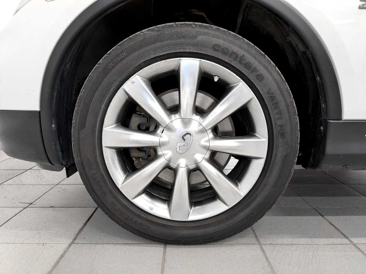 Infiniti QX50 с пробегом — 2016 год. Фото: #17