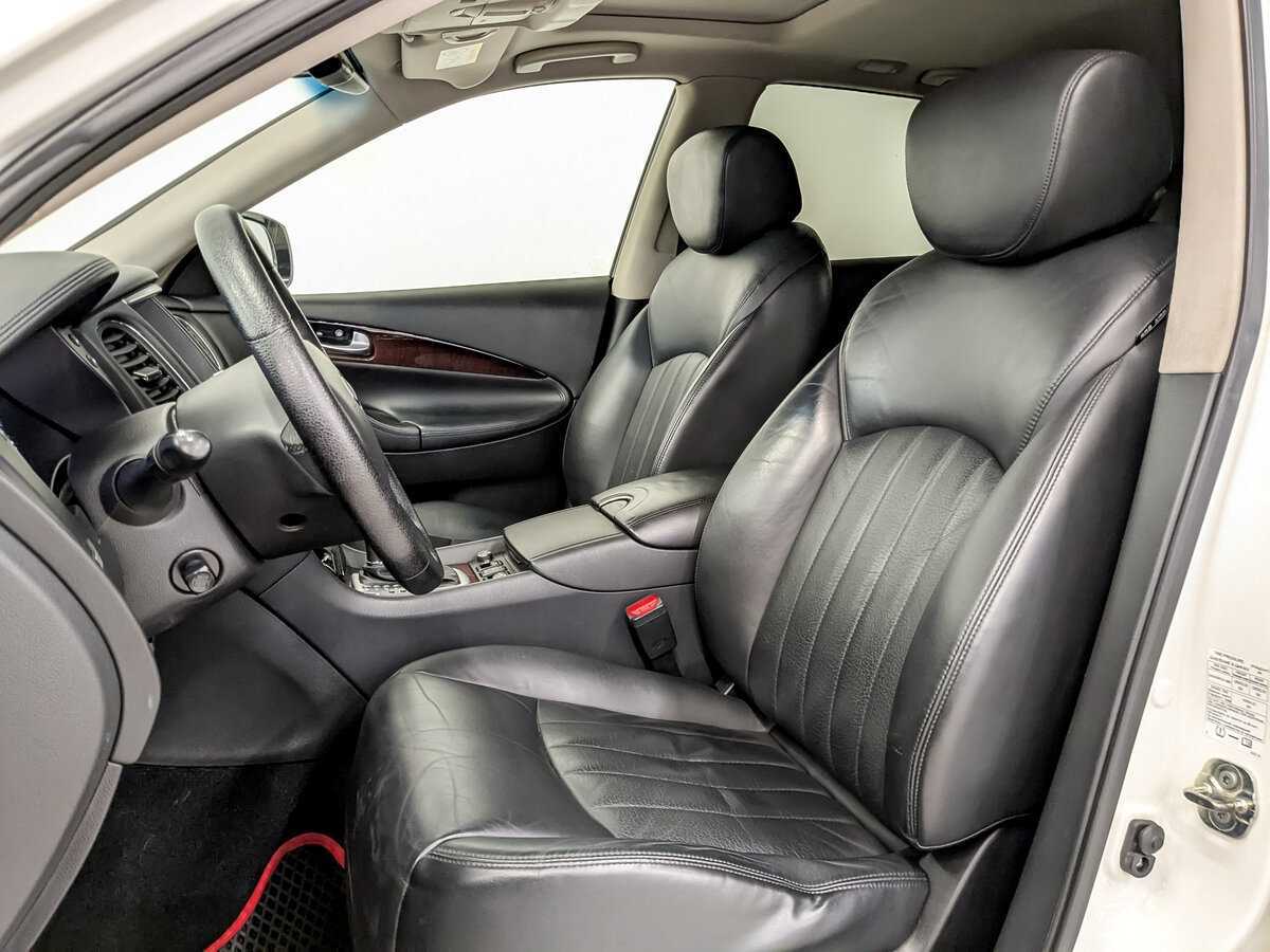 Infiniti QX50 с пробегом — 2016 год. Фото: #19