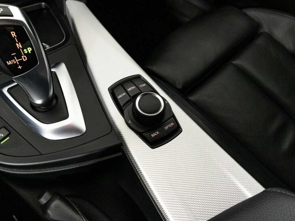 BMW 3 серии с пробегом — 2018 год. Фото: #16