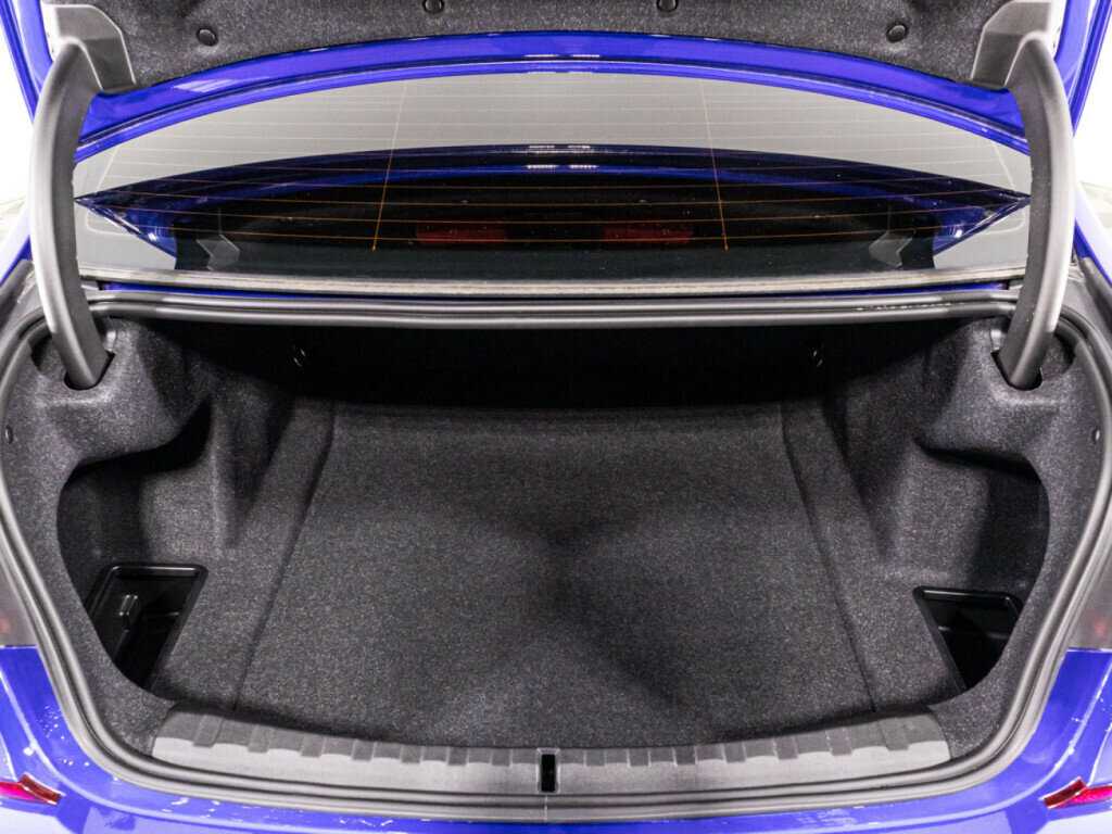 BMW 3 серии с пробегом — 2019 год. Фото: #14