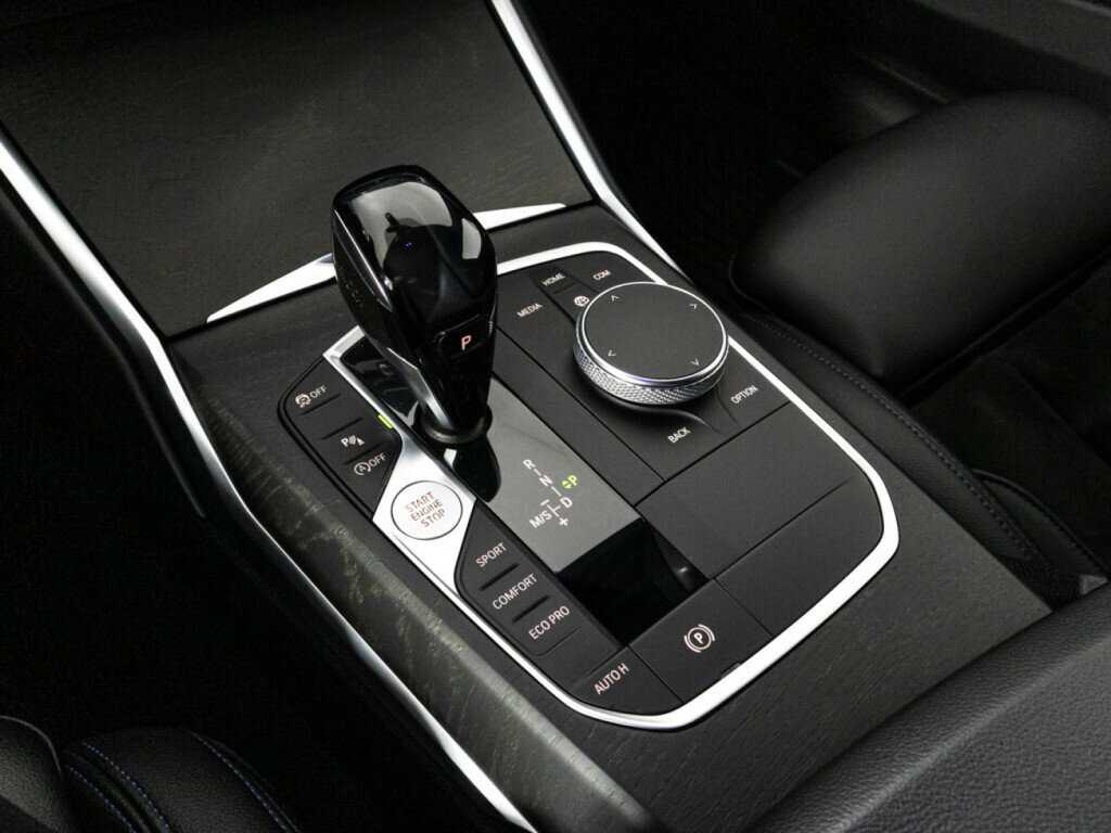 BMW 3 серии с пробегом — 2019 год. Фото: #17