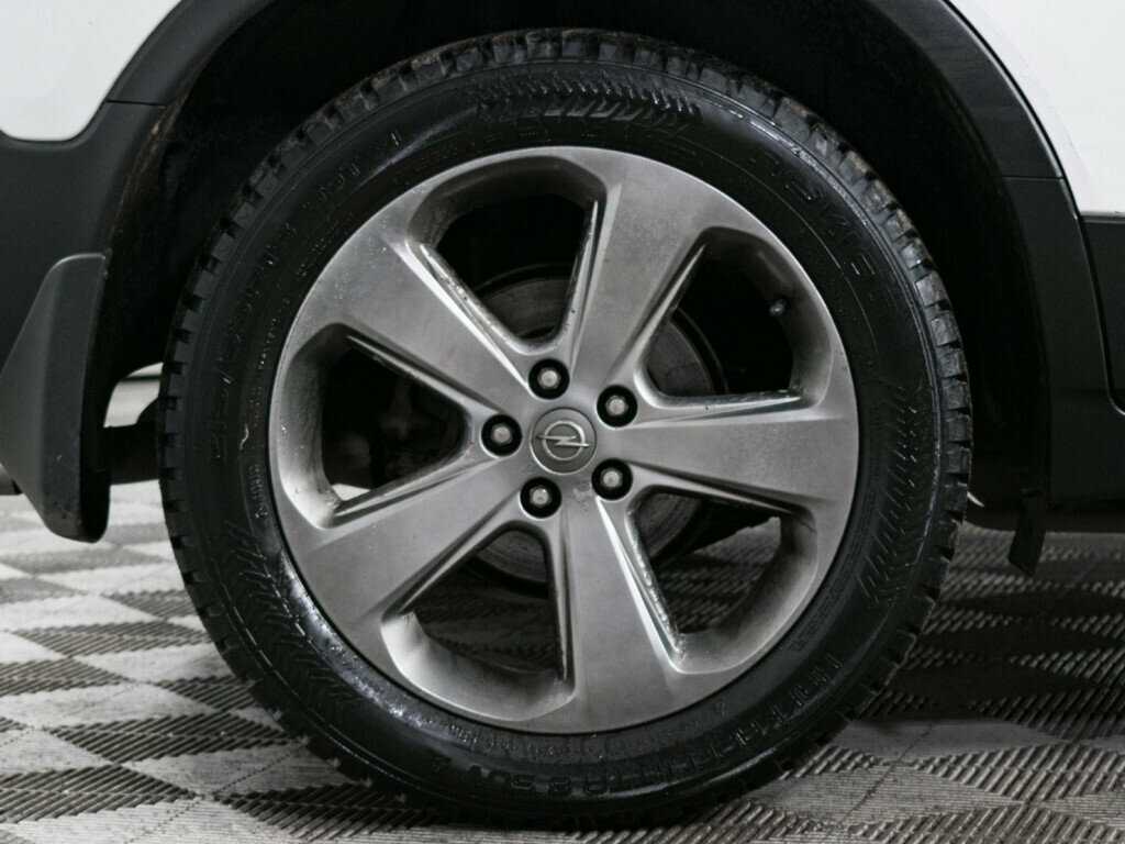 Opel Mokka с пробегом — 2014 год. Фото: #15