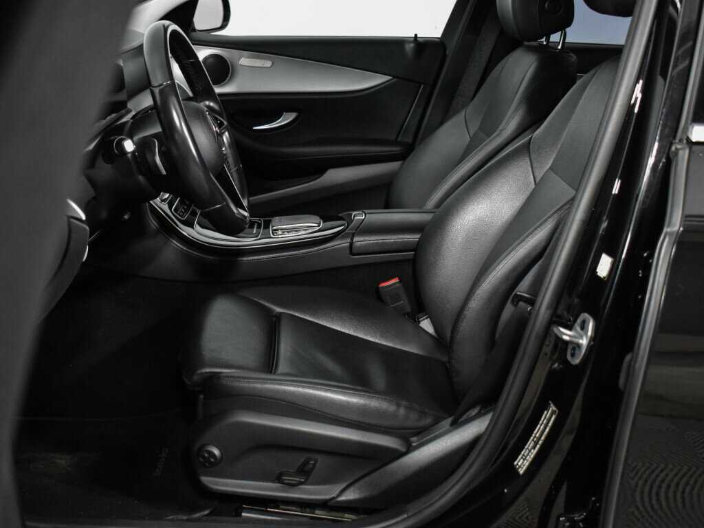 Mercedes-Benz E-Класс с пробегом — 2021 год. Фото: #6