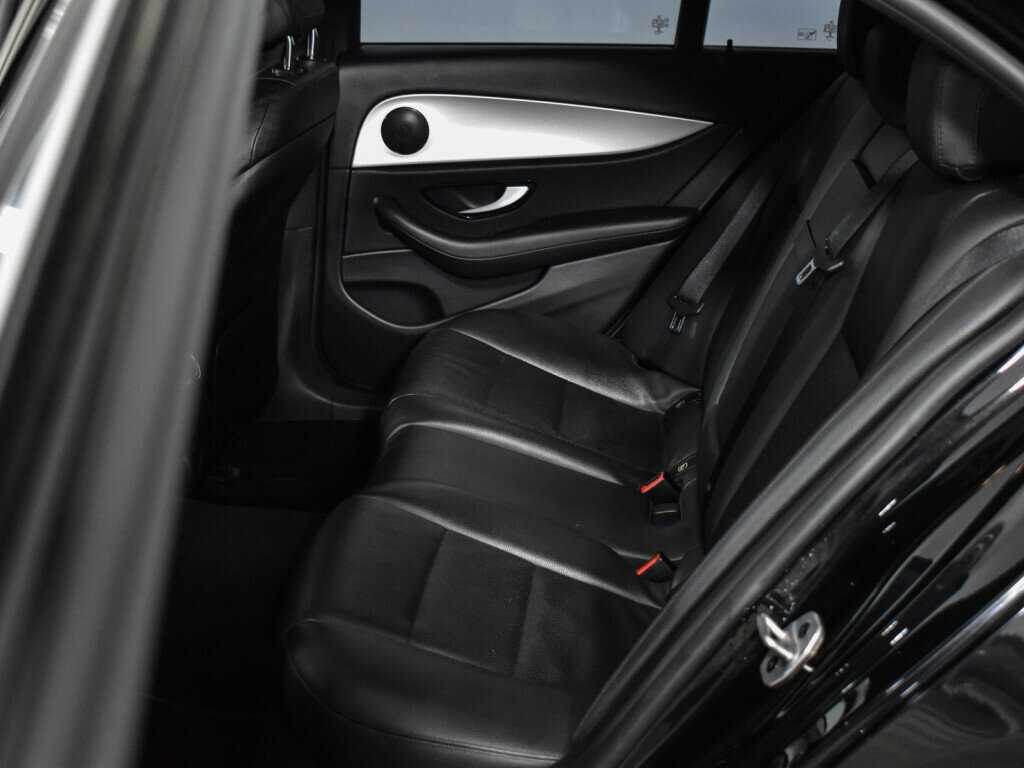 Mercedes-Benz E-Класс с пробегом — 2021 год. Фото: #8