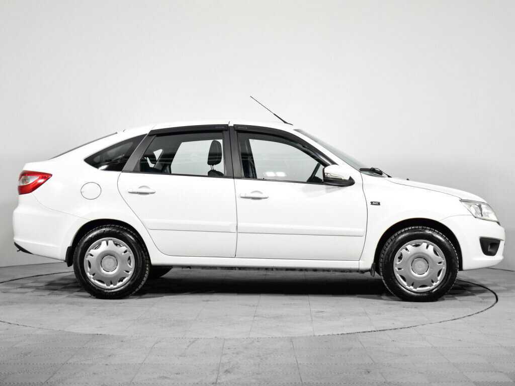 Lada (ВАЗ) Granta с пробегом — 2016 год. Фото: #3