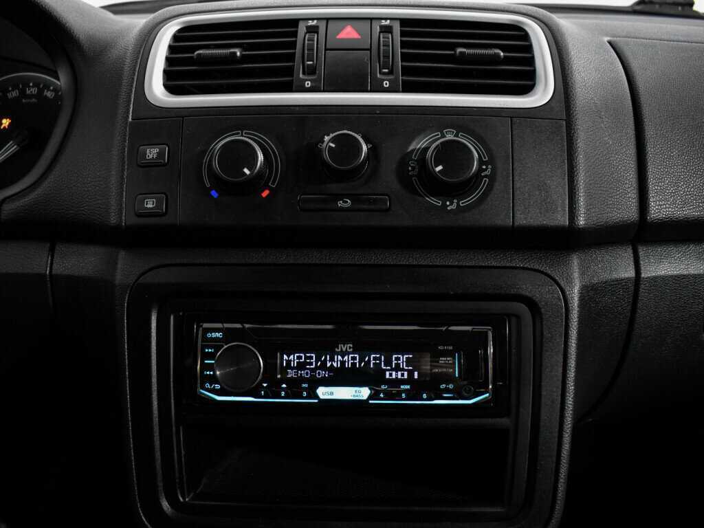 Skoda Fabia с пробегом — 2009 год. Фото: #13