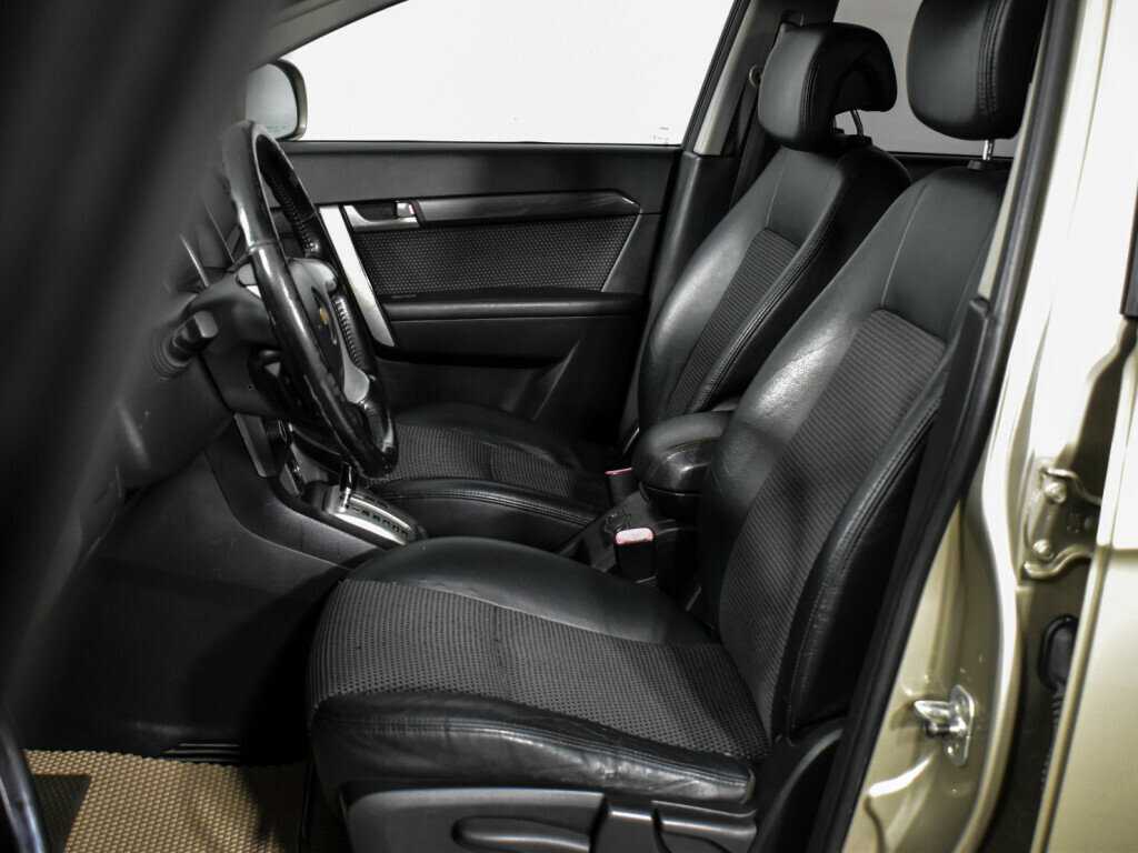 Chevrolet Captiva с пробегом — 2008 год. Фото: #10