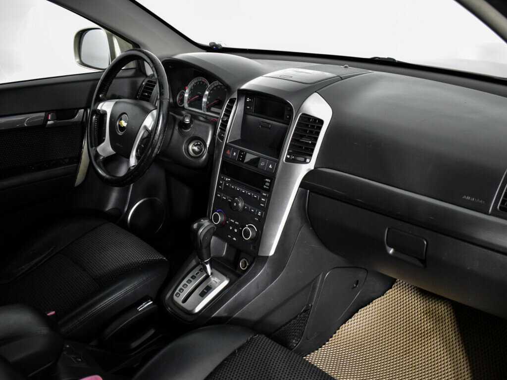 Chevrolet Captiva с пробегом — 2008 год. Фото: #12