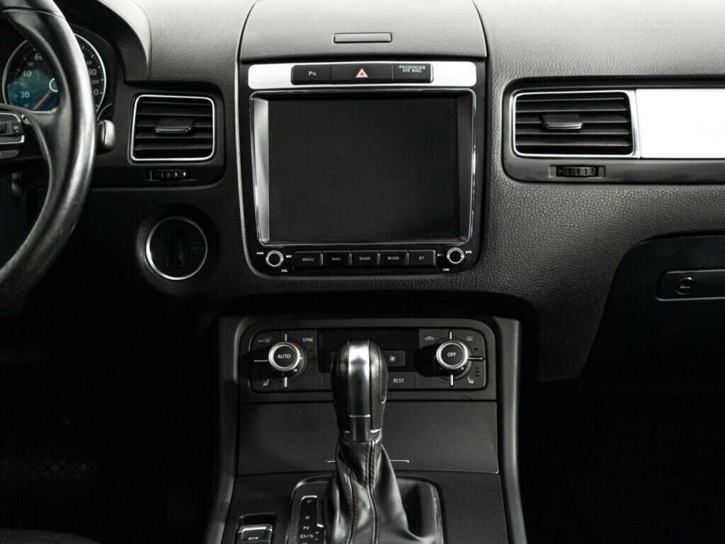 Volkswagen Touareg с пробегом — 2013 год. Фото: #11