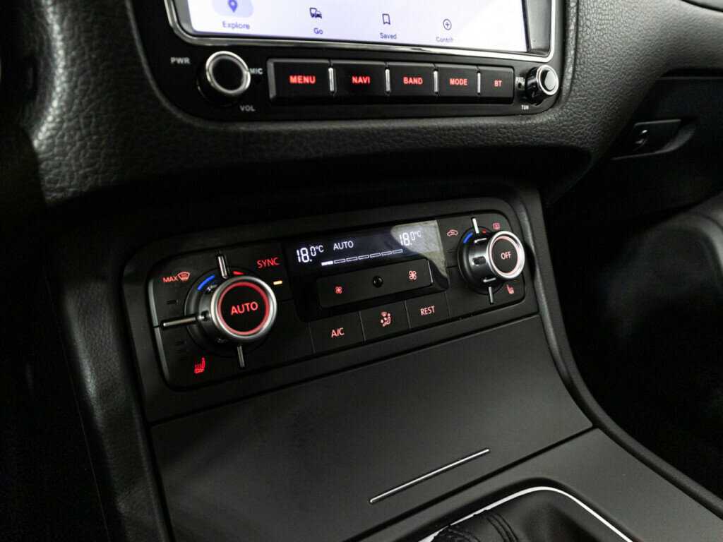 Volkswagen Touareg с пробегом — 2013 год. Фото: #14